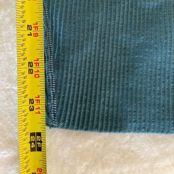 Lululemon athletica Teal Leggings Size Medium - Picture 4 of 5